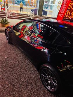 تسلا موديل 3